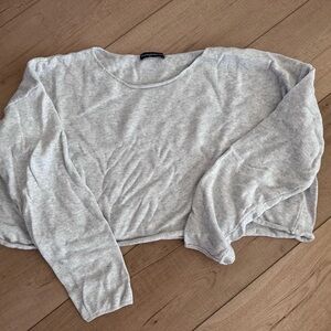 Brandy Melville Light Gray Cropped Crewneck Sweatshirt